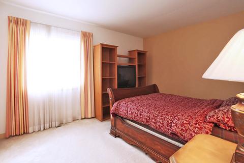 1689 Dover Ct, Hoffman Estates, IL 60192 photo 10