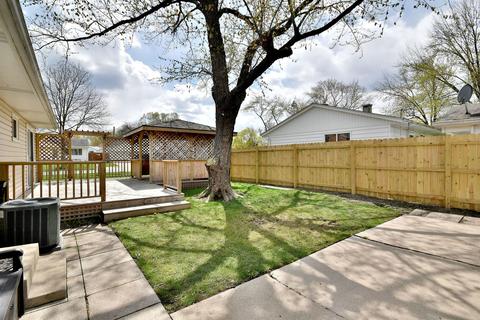 242 W Norman Ln, Wheeling, IL 60090 photo 39