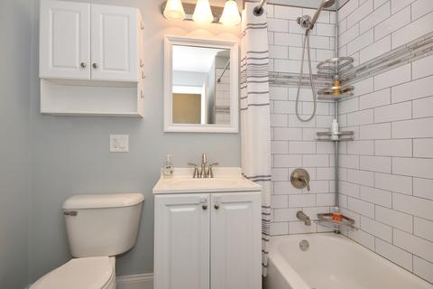 242 W Norman Ln, Wheeling, IL 60090 photo 20