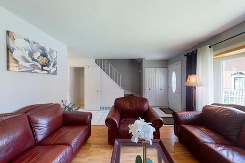 8850 Dee Rd, Des Plaines, IL 60016 photo 10