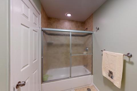 8850 Dee Rd, Des Plaines, IL 60016 photo 22