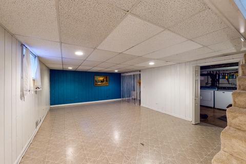 8850 Dee Rd, Des Plaines, IL 60016 photo 24