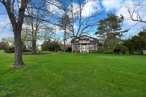 1301 Mccarthy Rd, Lemont, IL 60439 photo 2