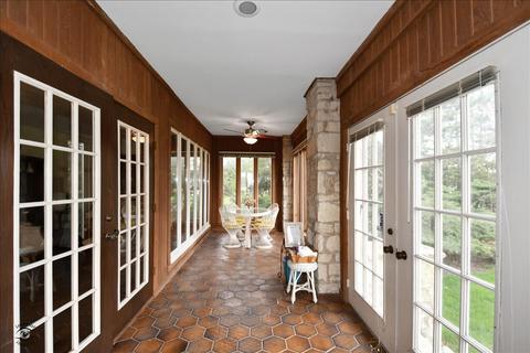 1301 Mccarthy Rd, Lemont, IL 60439 photo 3