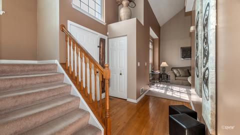 228 Norwich Dr, Bartlett, IL 60103 photo 4