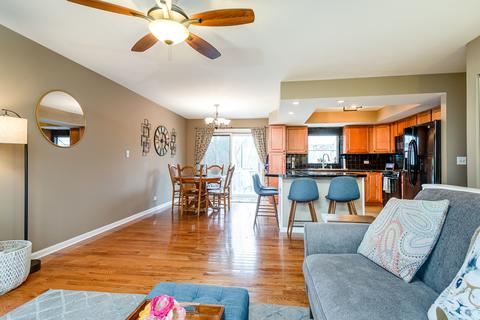 237 W Country Dr, Bartlett, IL 60103 photo 9