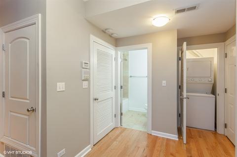 845 E 52nd St #2, Chicago, IL 60615 photo 4