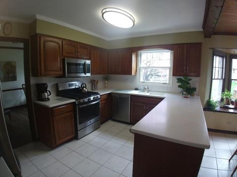 1927 Howard St, Wheaton, IL 60187 photo 10