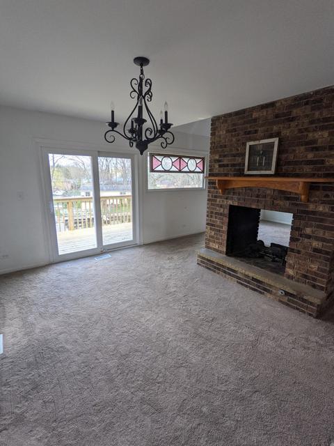 424 Castle Rd, Mchenry, IL 60050 photo 6