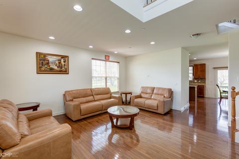 2100 Edgartown Ln, Hoffman Estates, IL 60192 photo 5
