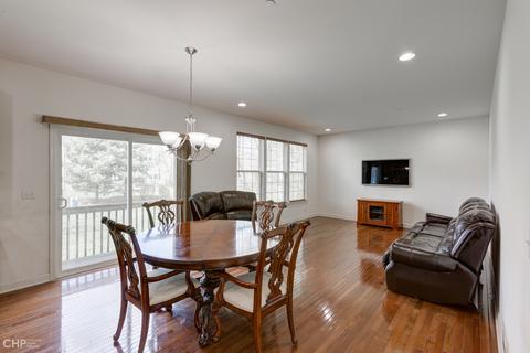 2100 Edgartown Ln, Hoffman Estates, IL 60192 photo 10