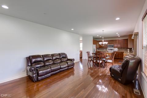 2100 Edgartown Ln, Hoffman Estates, IL 60192 photo 13