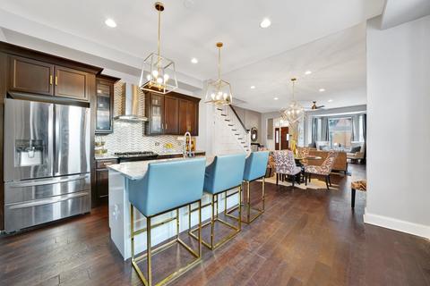 422 E 49th St, Chicago, IL 60615 photo 7