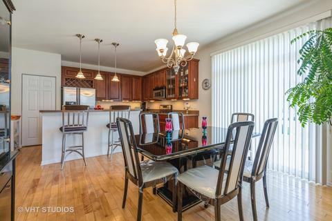 340 Tracy Ln, Elgin, IL 60124 photo 8