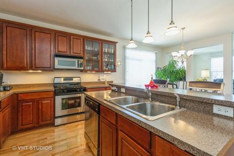 340 Tracy Ln, Elgin, IL 60124 photo 13