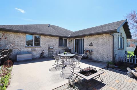 826 S Edgewater Dr, Morris, IL 60450 photo 3