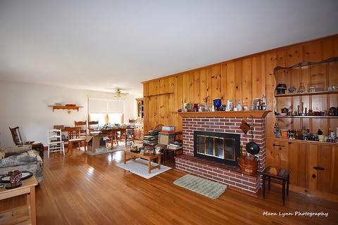 2210 Lowry St, Aurora, IL 60506 photo 3