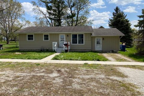 127 Clark St, Chenoa, IL 61726 photo 9