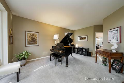 2 Rochester Ct, Algonquin, IL 60102 photo 4