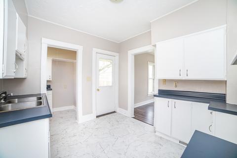 840 S Poplar Ave, Kankakee, IL 60901 photo 16