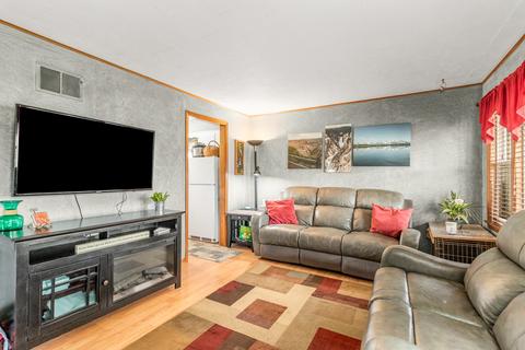 7030 Garden Ln, Bridgeview, IL 60455 photo 4