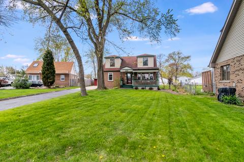 7030 Garden Ln, Bridgeview, IL 60455 photo 3