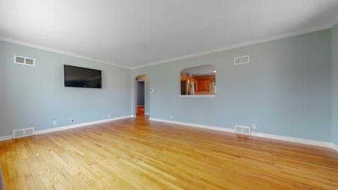 3916 Maple Ave, Mchenry, IL 60050 photo 2