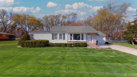 3916 Maple Ave, Mchenry, IL 60050 photo 1