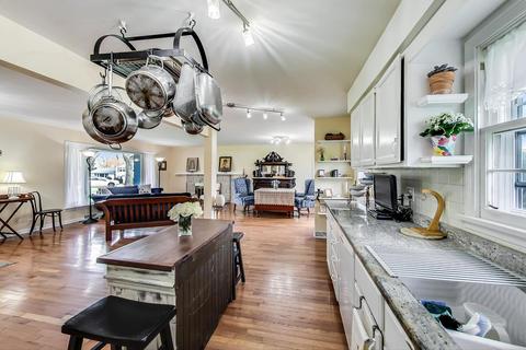 122 S Deerpath Rd, Barrington, IL 60010 photo 11