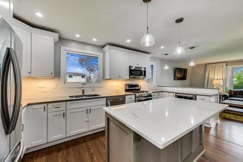 440 E Adams St, Elmhurst, IL 60126 photo 4