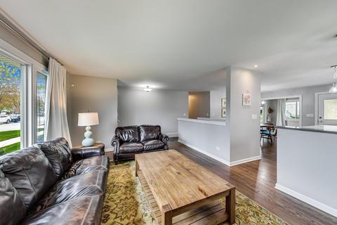 440 E Adams St, Elmhurst, IL 60126 photo 2