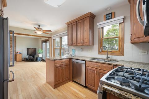 734 Eastchester Rd, Wheeling, IL 60090 photo 7