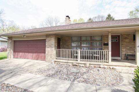204 Gregory St, Normal, IL 61761 photo 1