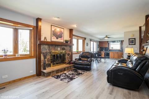 1326 N Saddle Row, Addison, IL 60101 photo 5