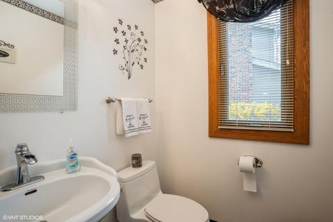 1326 N Saddle Row, Addison, IL 60101 photo 12