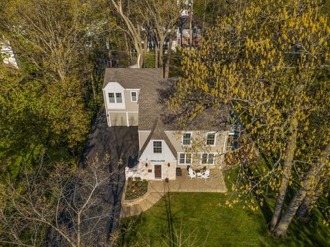 627 Hunter Rd, Glenview, IL 60025 photo 3
