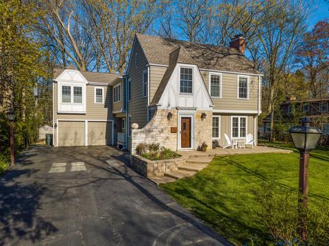 627 Hunter Rd, Glenview, IL 60025 photo 2