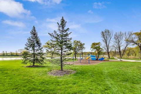 1925 Oakdale Rd, Hoffman Estates, IL 60169 photo 5