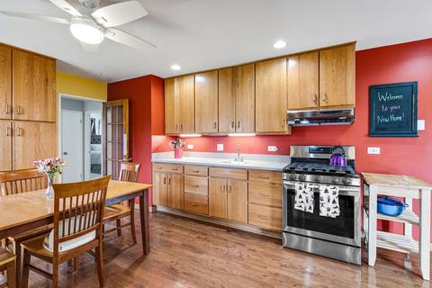 3801 Jay Ln, Rolling Meadows, IL 60008 photo 9