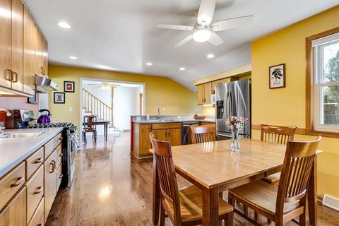 3801 Jay Ln, Rolling Meadows, IL 60008 photo 10