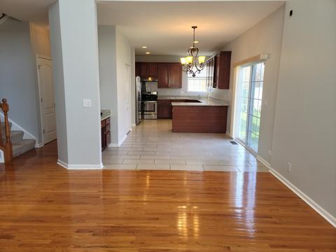 2122 W Silverleaf Ln, Addison, IL 60101 photo 11