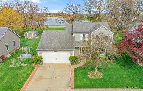 815 Waverly Dr, Elgin, IL 60120 photo 2