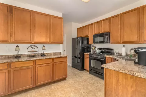 3860 Munson St, Plano, IL 60545 photo 10