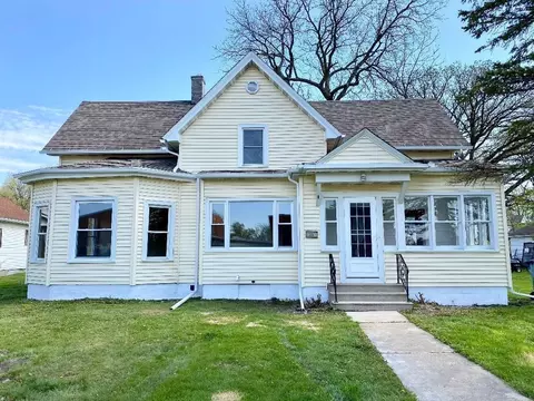 311 E Scott St, Odell, IL 60460 photo 2