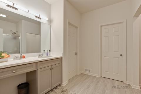 1954 Prospect Dr, Hoffman Estates, IL 60192 photo 13