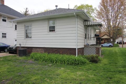 513 Hovey Ave, Normal, IL 61761 photo 2