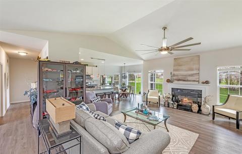 433 E Dekalb Dr, Maple Park, IL 60151 photo 7