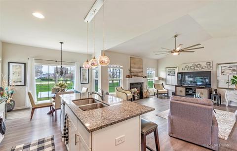 433 E Dekalb Dr, Maple Park, IL 60151 photo 9
