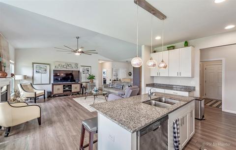 433 E Dekalb Dr, Maple Park, IL 60151 photo 11