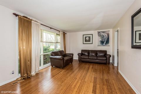 404 Bridle Ln, Wheaton, IL 60187 photo 5